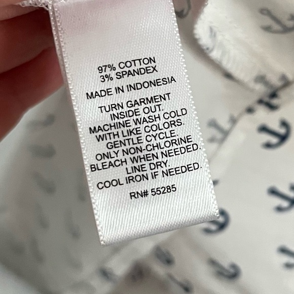 Express • The Essential Shirt White Navy Anchor Pattern Blouse - Picture 5 of 5